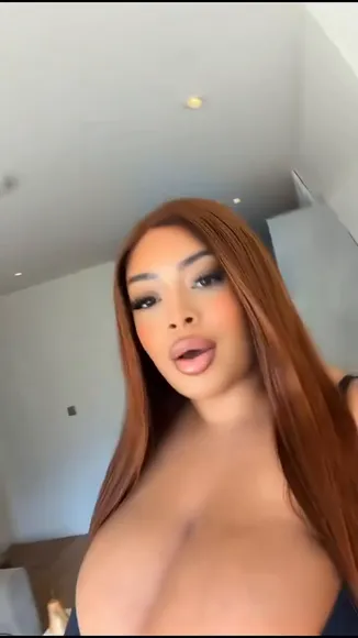 Irisqueen59 Deep V Neck Tease OnlyFans Video Leaked