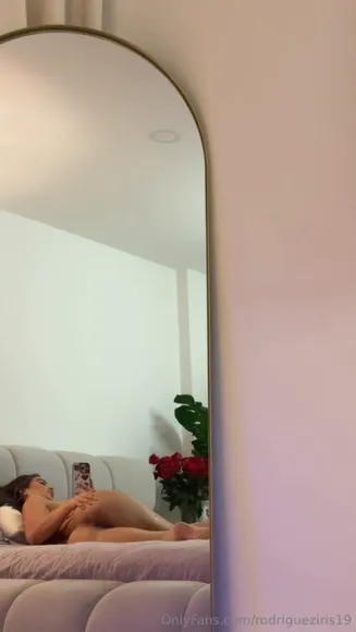 Irisrodriguez Naked Bed Selfie Pose OnlyFans Video Leaked