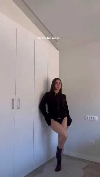 Isa Legs Spread In Bodysuit OnlyFans Video Leaked