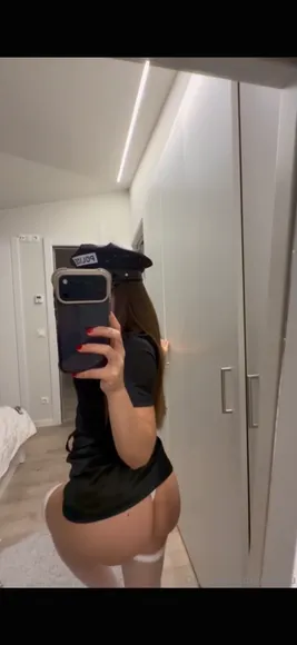 Isa Police Hat Thong Pose OnlyFans Video Leaked
