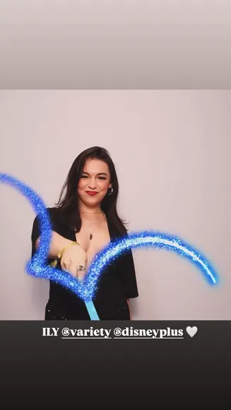 Isabella.gomez Deep V Neck Tease OnlyFans Video Leaked