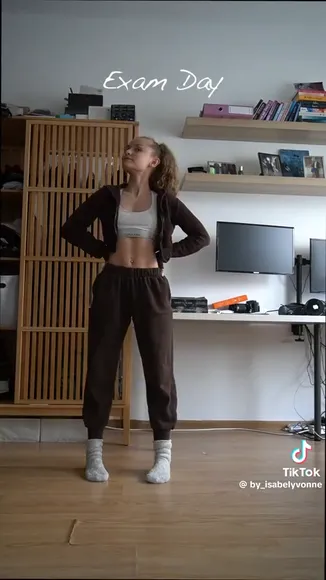 Isabelxm Crop Top And Leggings OnlyFans Video Leaked