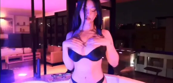 Isofigirl Wet Thong Ass Display OnlyFans Video Leaked