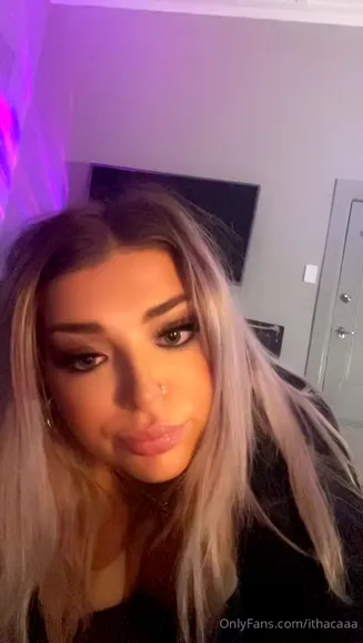 Ithacaaa Thong Ass Bend Over OnlyFans Video Leaked