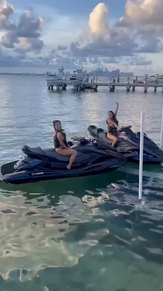 Itscheery Bikini Jet Ski Ride OnlyFans Video Leaked