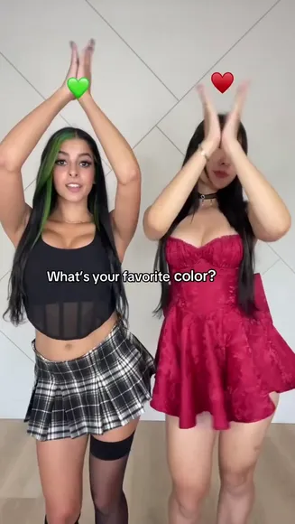 Itseunchae Plaid Skirt Tease OnlyFans Video Leaked