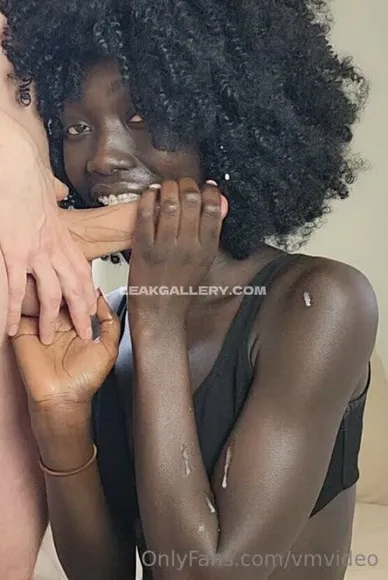 itsmonamonhoe