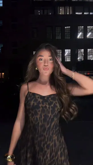 Itspresleyelise Leopard Dress Strut OnlyFans Video Leaked