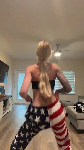 Itsthatpinkypie Black Bra Tease OnlyFans Video Leaked