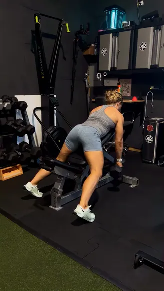 Ivynile_wwe Tight Shorts Bending Over OnlyFans Video Leaked