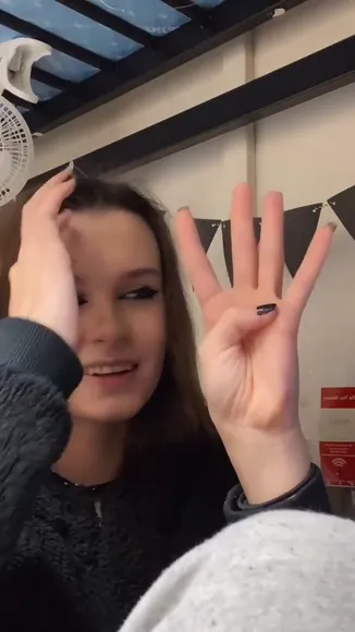 Izassassin Finger Counting Tease OnlyFans Video Leaked