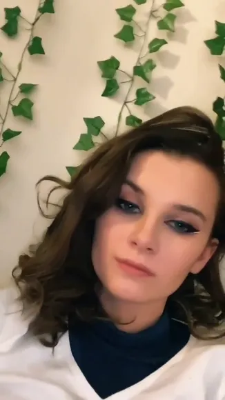 Izassassin Turtleneck Tease Smile OnlyFans Video Leaked