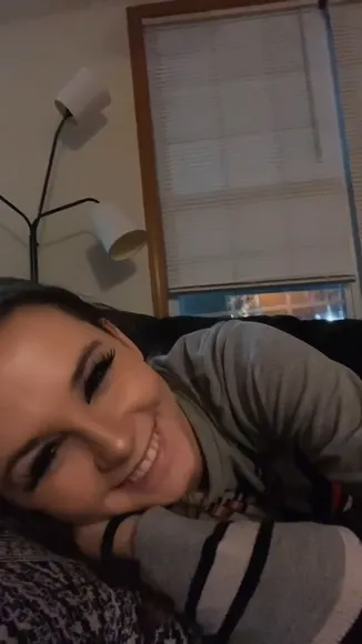 Izassassin Casual Top Smiling Pose OnlyFans Video Leaked
