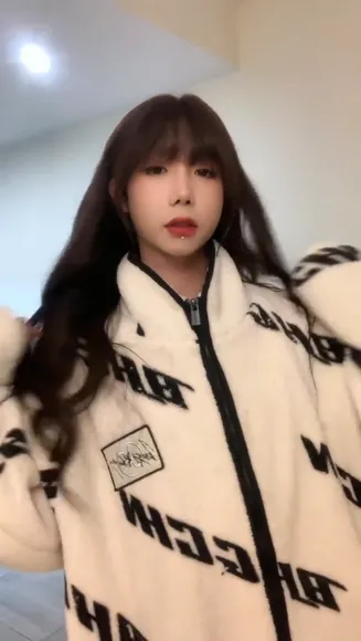 Izayoi1 Bare Tits Under Robe OnlyFans Video Leaked