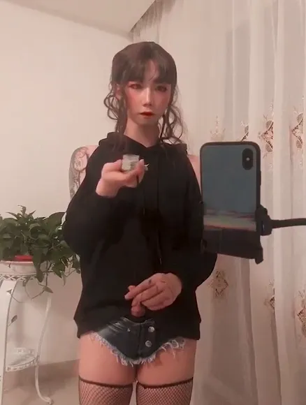 Izayoi1 Thong-Clad Pussy Tease OnlyFans Video Leaked