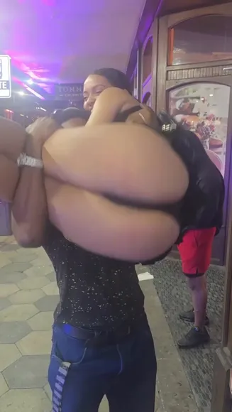 J_getlit Black Top Hug Display OnlyFans Video Leaked