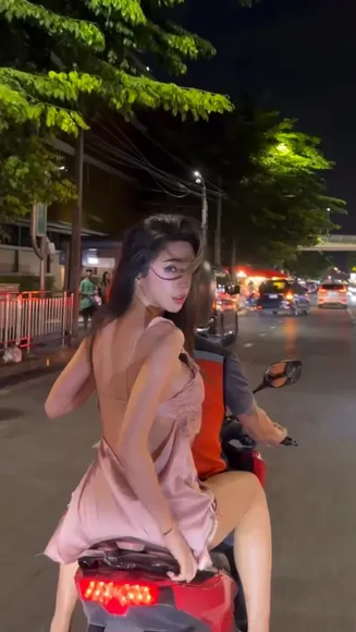 Janet_6959 Short Dress Motorcycle Ride OnlyFans Video Leaked