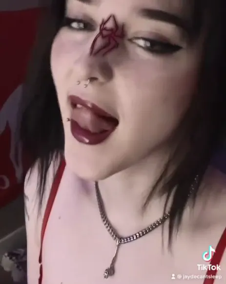 Jaydelv Red Strap Bra Tease OnlyFans Video Leaked