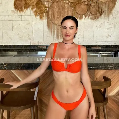 Jaydencole Orange Bikini Pose OnlyFans Photo Leaked