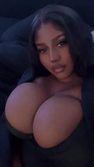 Jenellelolitiaa Topless Boobs Display OnlyFans Video Leaked