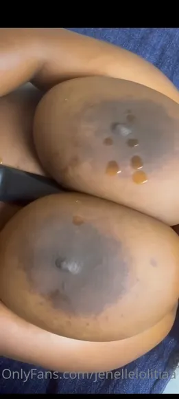 Jenellelolitiaa Naked Ass Massage OnlyFans Video Leaked
