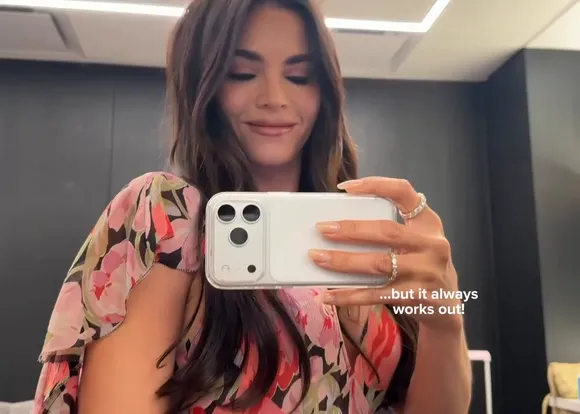 Jennadewan Floral Dress Mirror Selfie OnlyFans Video Leaked