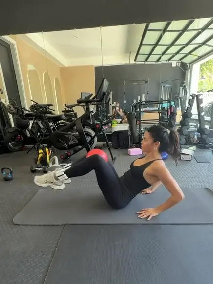 Jennadewan Black Bodysuit Gym Flex OnlyFans Video Leaked