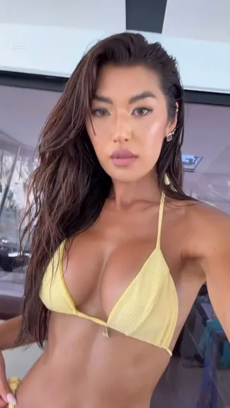 Jennalee Yellow Bikini Top Tease OnlyFans Video Leaked
