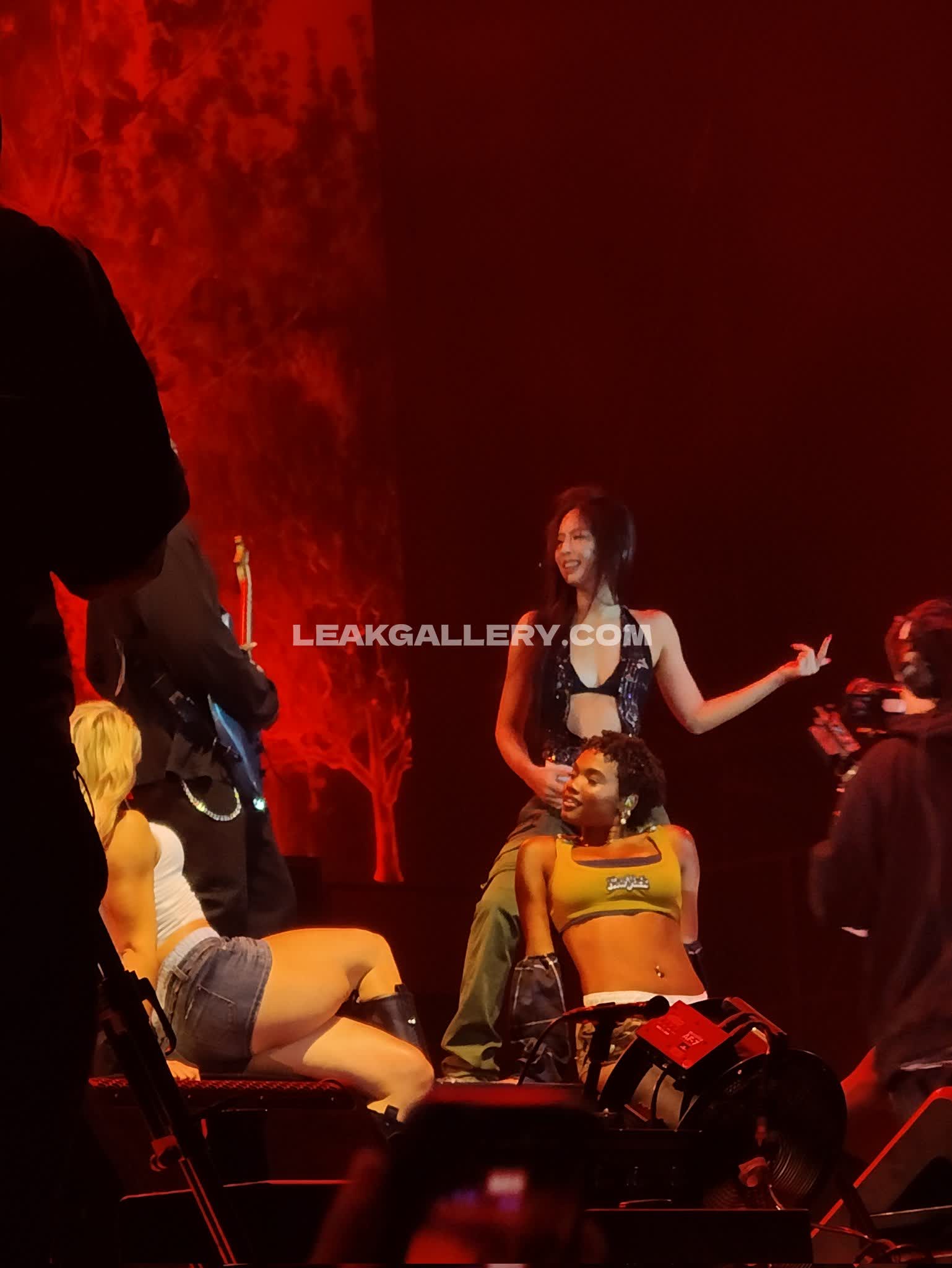 Jennierubyjane Exclusive Leaked Nude OnlyFans #13030509