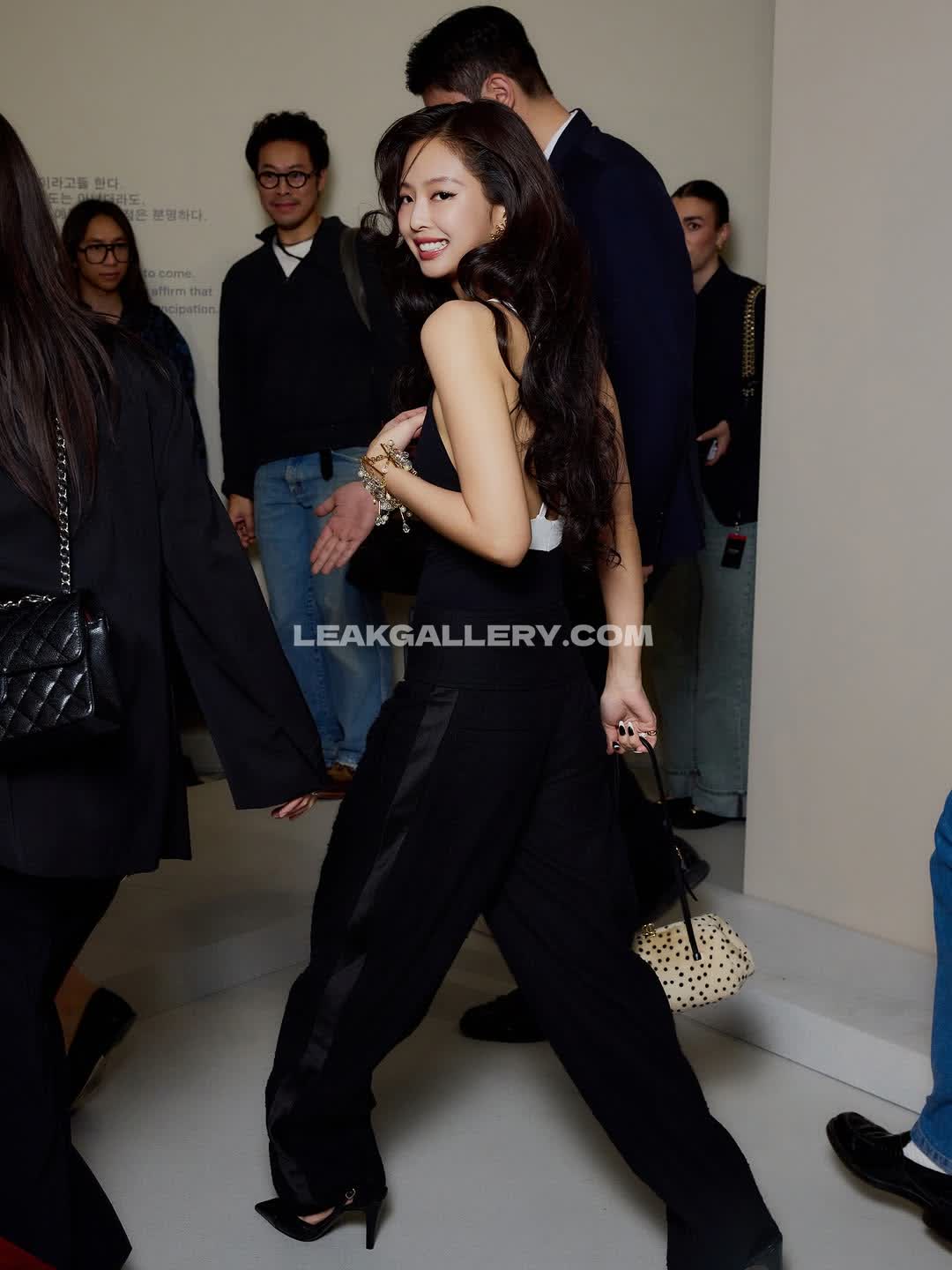 Jennierubyjane Exclusive Leaked Nude OnlyFans #12581812