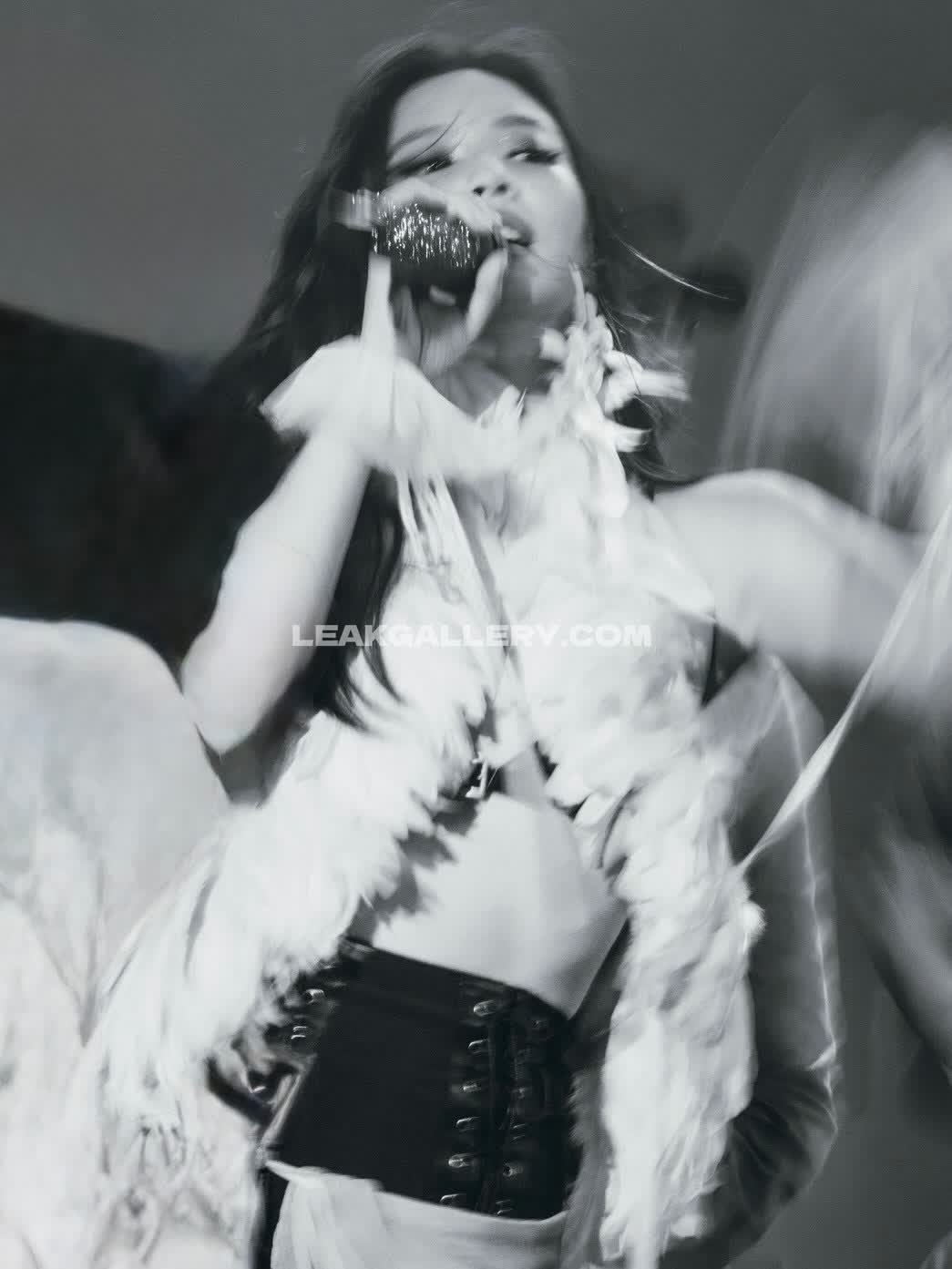 Jennierubyjane Exclusive Leaked Nude OnlyFans #13345989