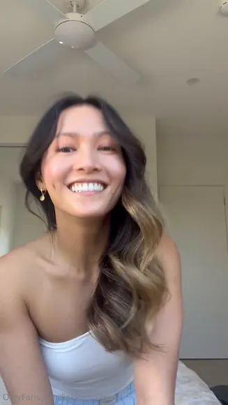 Jessie_minx White Tube Top Tease OnlyFans Video Leaked