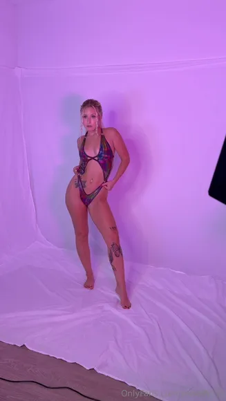 Jessofficial Rainbow Bodysuit Tease OnlyFans Video Leaked