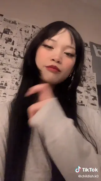 Ji3lan Finger Pointing Tease OnlyFans Video Leaked