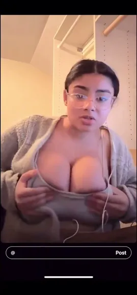 Jinxluvfil Braless Boobs Display OnlyFans Video Leaked