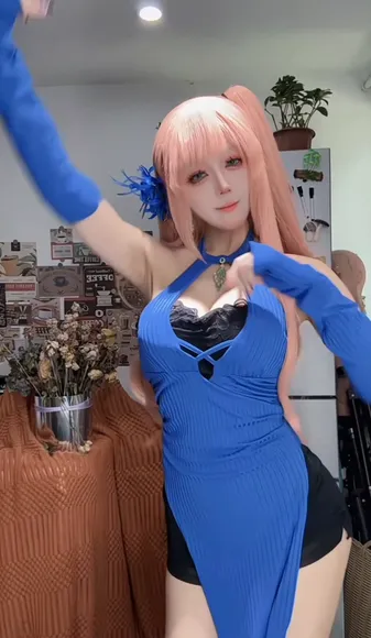 Jiu_yan Blue Dress Thigh High Slit OnlyFans Video Leaked