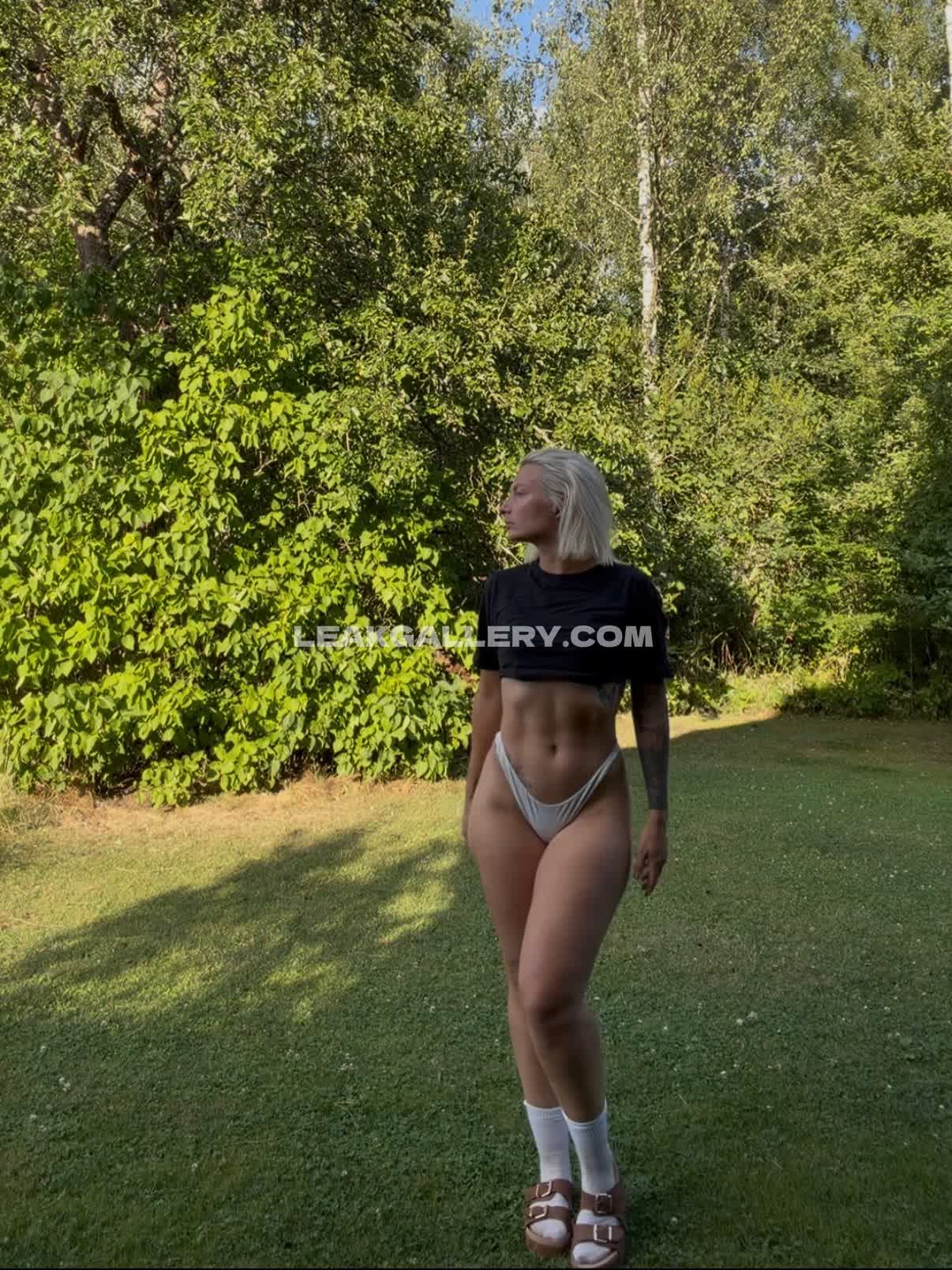 Johannnajuhlin / johannajuhlin1996 Exclusieve gelekte naaktcontent van OnlyFans #13308088