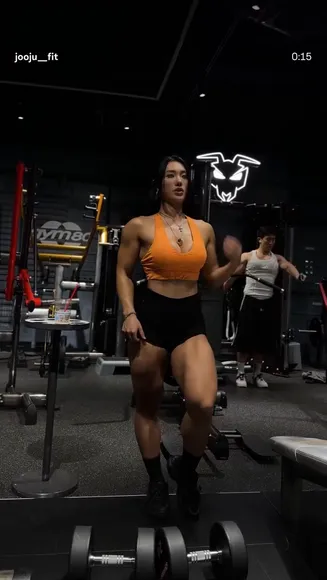 Jooju__fit Muscle Flexing Pose OnlyFans Video Leaked