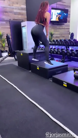 Jorjasmith_ Tight Leggings Squatting OnlyFans Video Leaked
