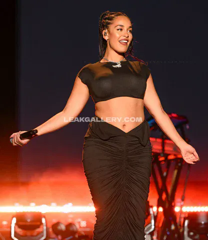 Jorjasmith_ Black Crop Top Dance OnlyFans Photo Leaked