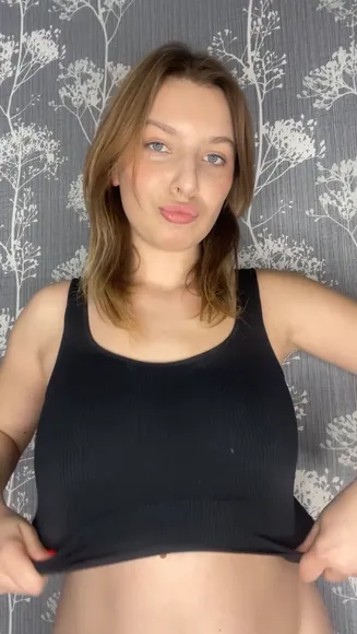 Juicy Topless Boobs Display OnlyFans Video Leaked