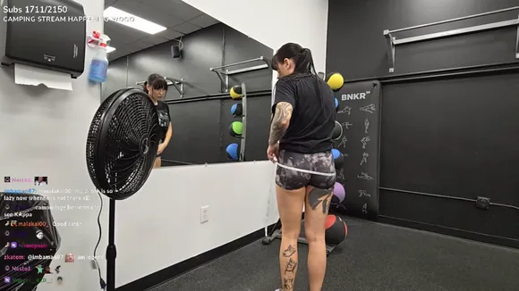 Julia.kins Tattooed Legs In Shorts OnlyFans Video Leaked