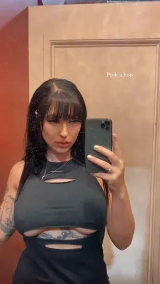 Julia.kins Cutout Top Tease OnlyFans Video Leaked
