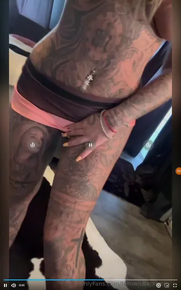 Julia Tattooed Thighs Tease OnlyFans Video Leaked