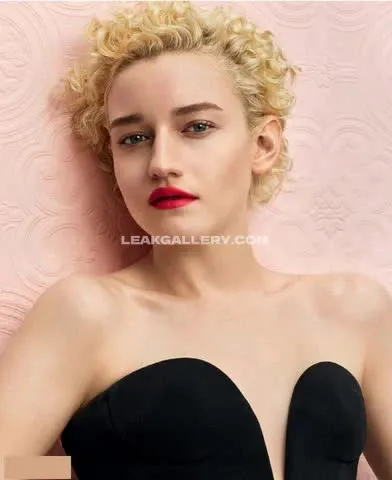 julia_garner