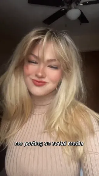 Juliannasabonis Turtleneck Tease Pose OnlyFans Video Leaked