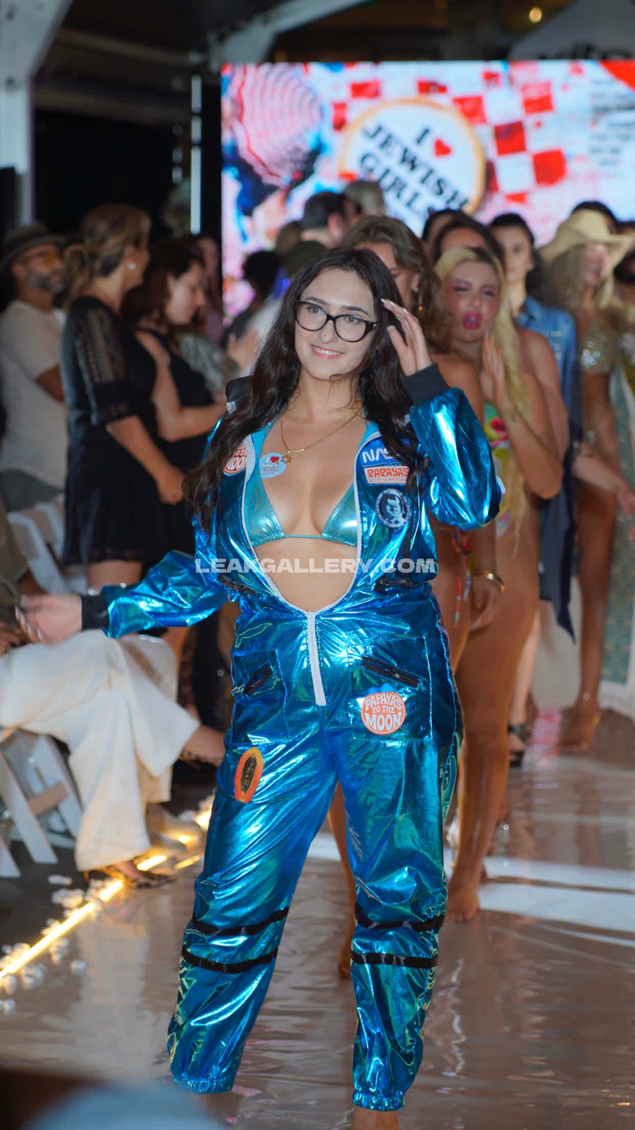 Juliarain Exclusive Leaked Nude OnlyFans #12662092