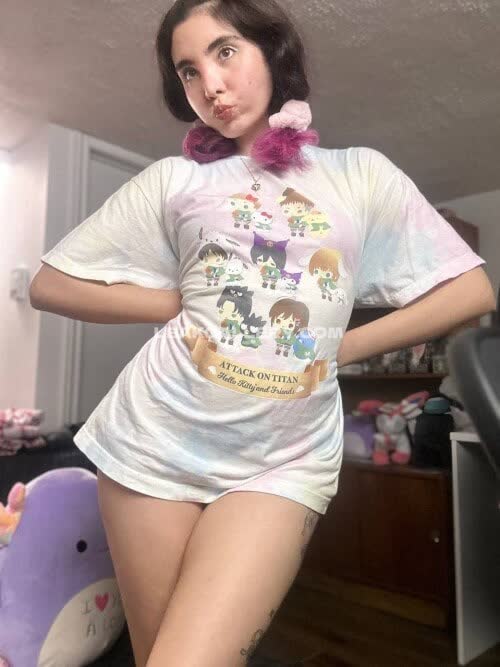 Julyjinku Thighs Spread In T-Shirt OnlyFans Photo Leaked