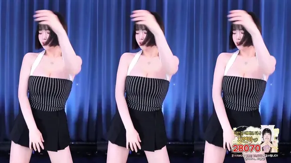 Jyeon8heart Striped Halter Top Dance OnlyFans Video Leaked