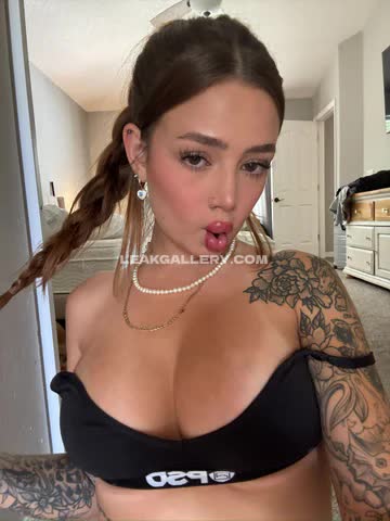 Kaitviolet Black Bra Tease OnlyFans Photo Leaked